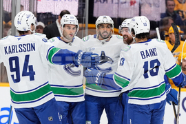 Canucks Predators Hockey