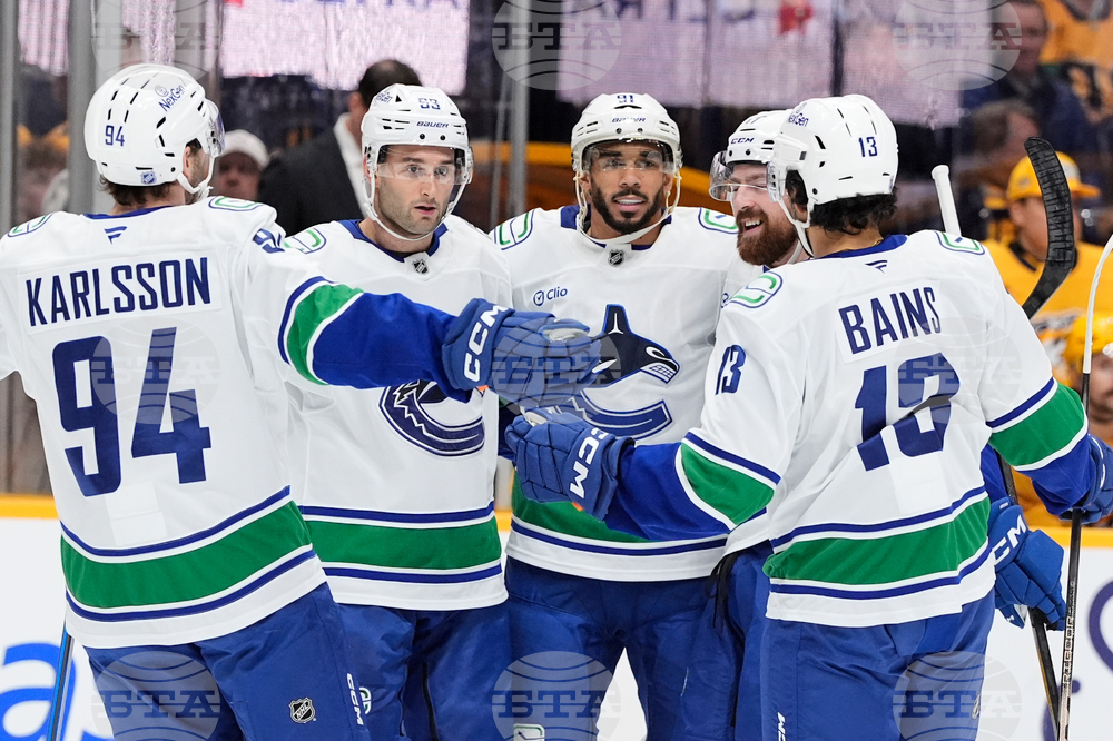 Canucks Predators Hockey