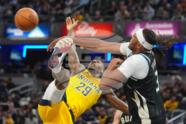 Bucks Pacers Basketball