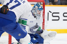 Canucks Predators Hockey