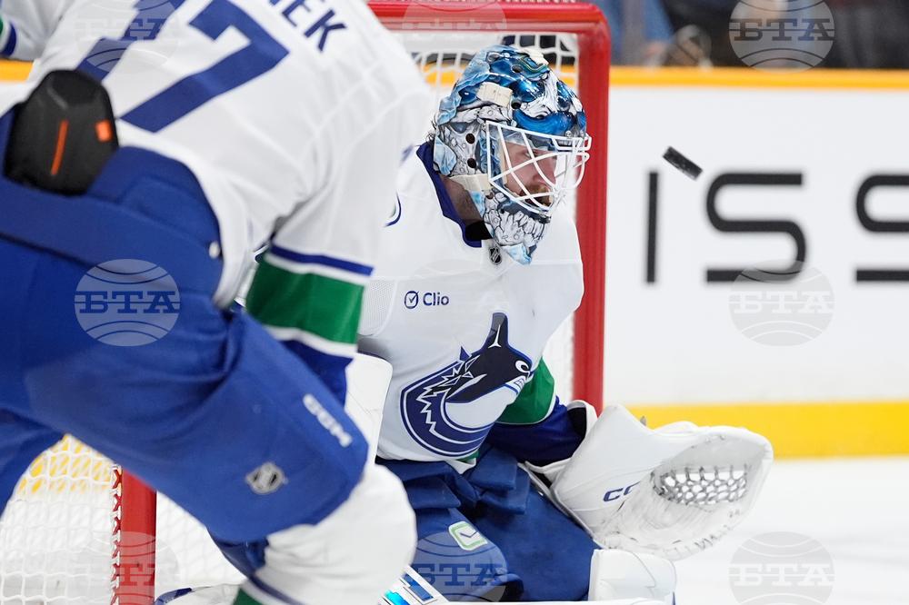 Canucks Predators Hockey