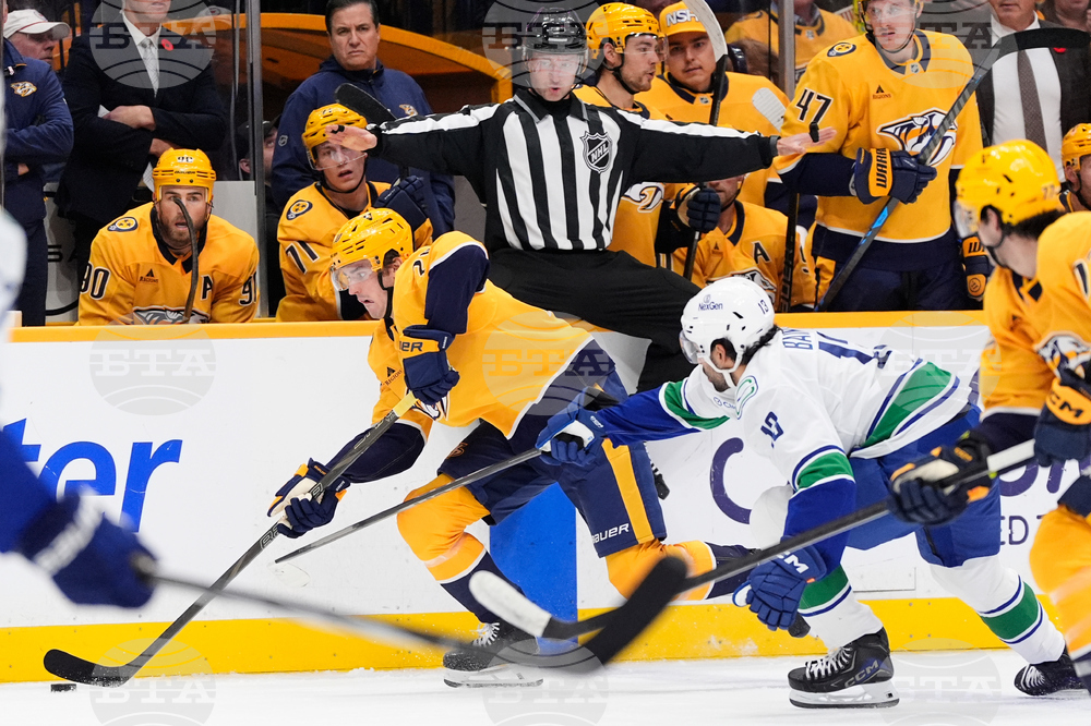 Canucks Predators Hockey