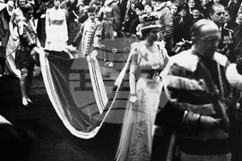 Britain Queen Elizabeth Fashion