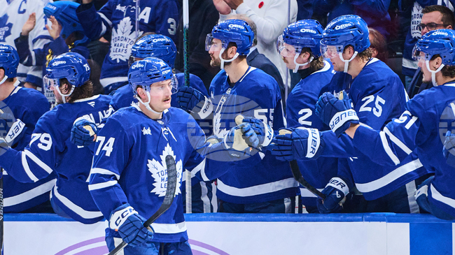 Торонто спечели домакинството си срещу Питсбърг в Националната хокейна лига