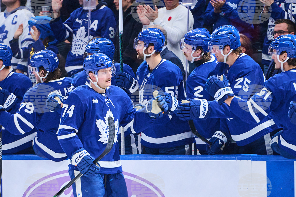 Penguins Maple Leafs Hockey