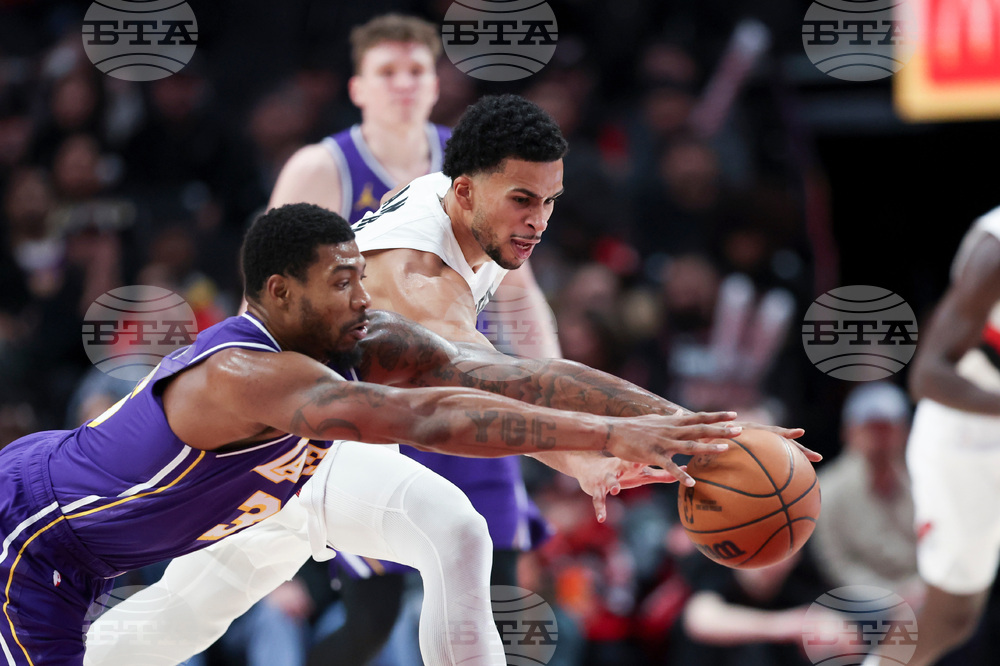 Lakers Trail Blazers Basketball