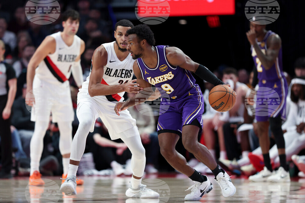 Lakers Trail Blazers Basketball