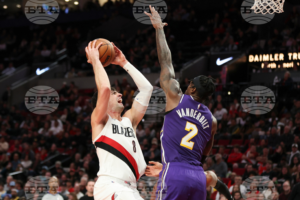 Lakers Trail Blazers Basketball
