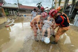 Philippines Extreme Weather Asia Typhoon