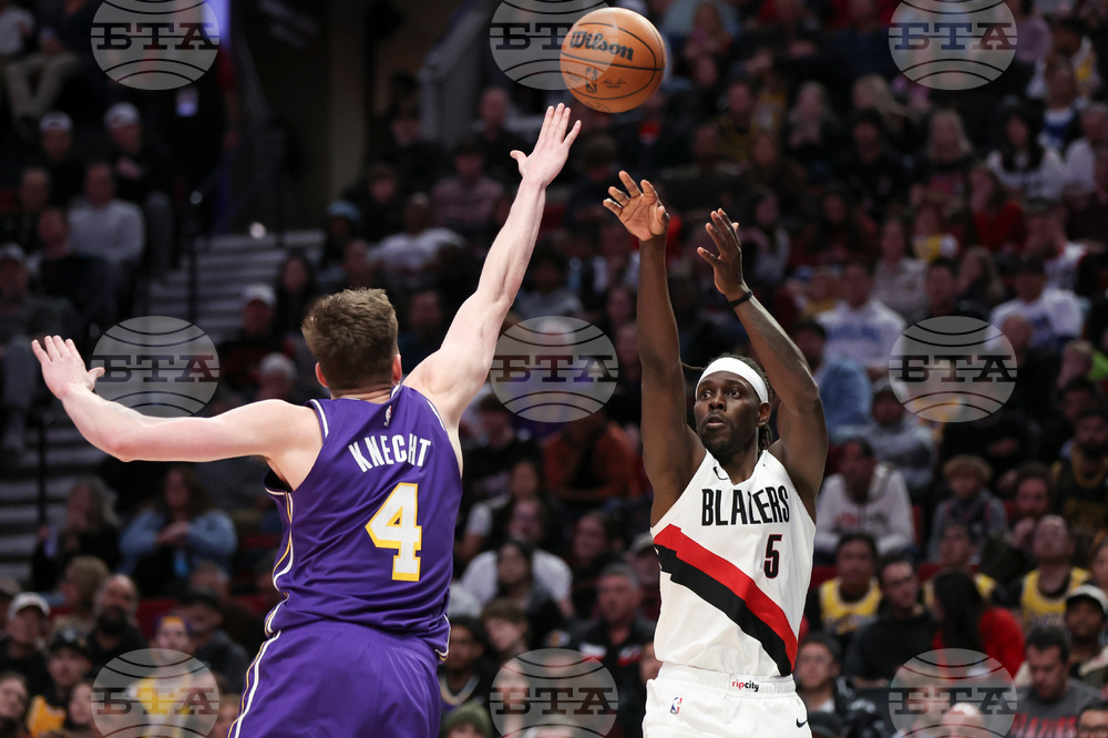 Lakers Trail Blazers Basketball