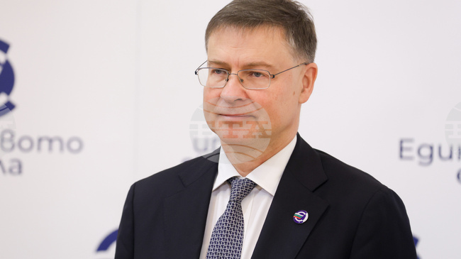 Bulgaria Joins the Eurozone amid Complex Geopolitical Challenges, European Commissioner Dombrovskis Says