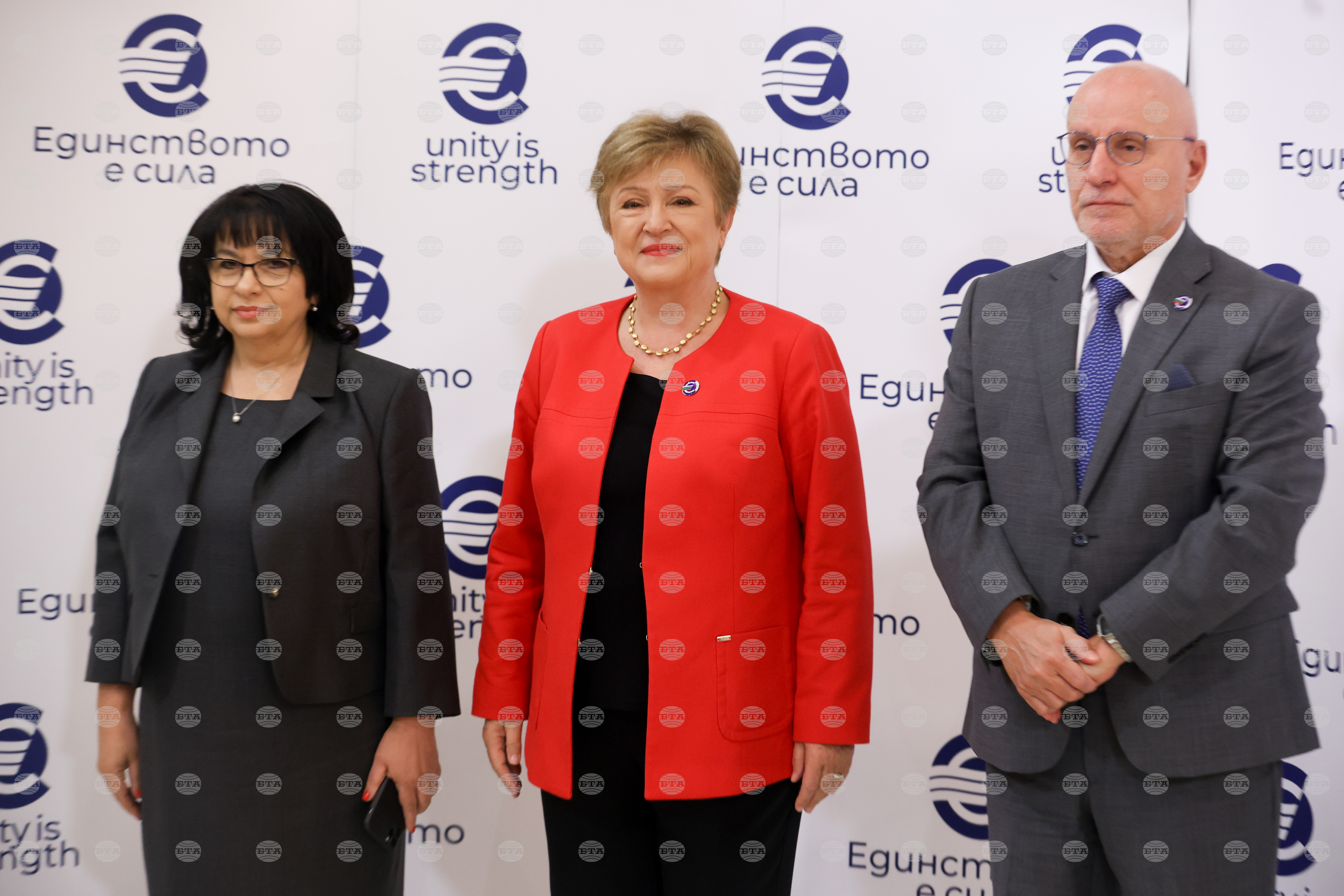 България е напълно готова да приеме еврото от 1 януари 2026 година, каза финансовият министър Теменужка Петкова