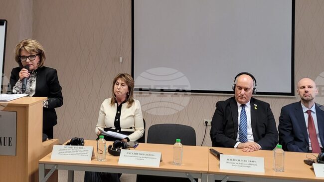 Обединява ни мисията да обучаваме децата по теми за Холокоста и толерантността, каза заместник-министърът на образованието Наталия Михалевска