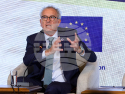 Конференция на високо равнище - "България на прага на еврозоната"