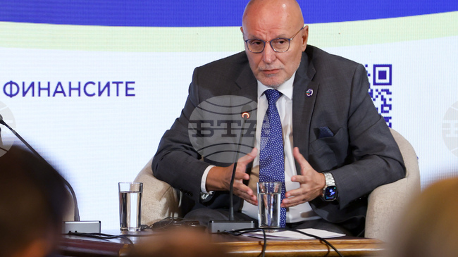 Присъединяването на България към еврозоната е историческа закономерност, каза управителят на БНБ Димитър Радев