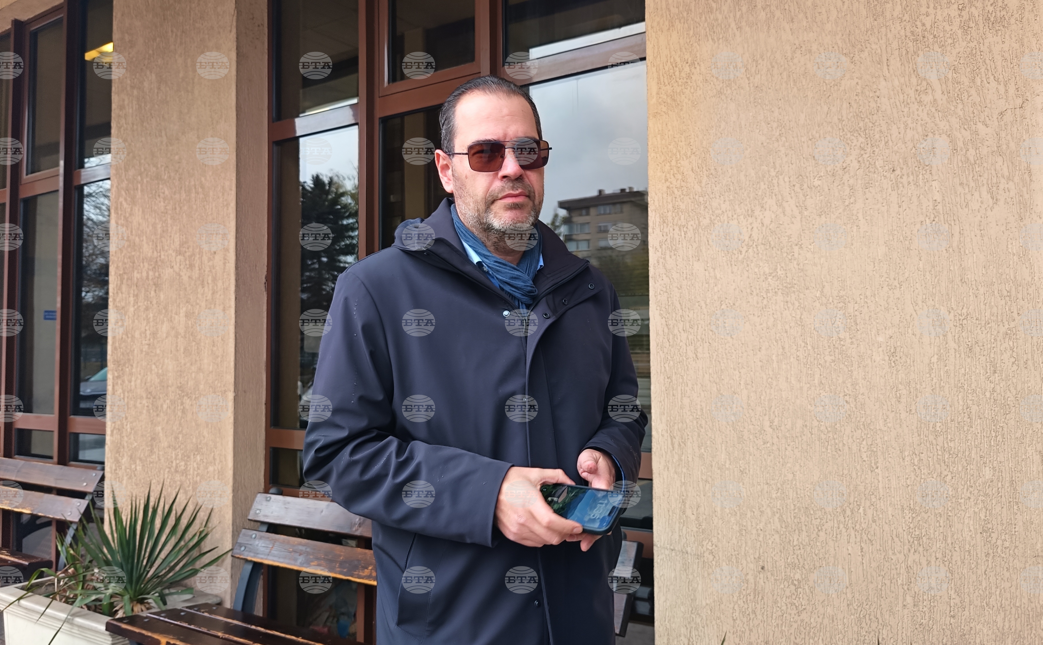 Поискал съм прекратяване на разследването за общинския съветник от Варна Йордан Кателиев, каза адвокатът му Ивайло Костов