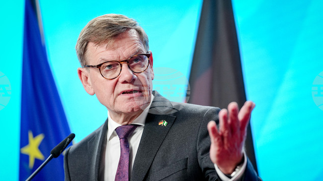 Самолетна повреда обърка пътуване на германския външен министър до Колумбия