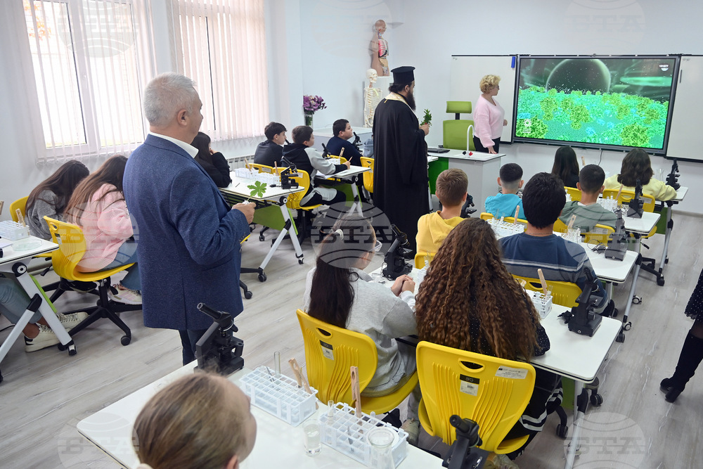 Нов СТЕМ център беше открит в Четвърто основно училище в Монтана