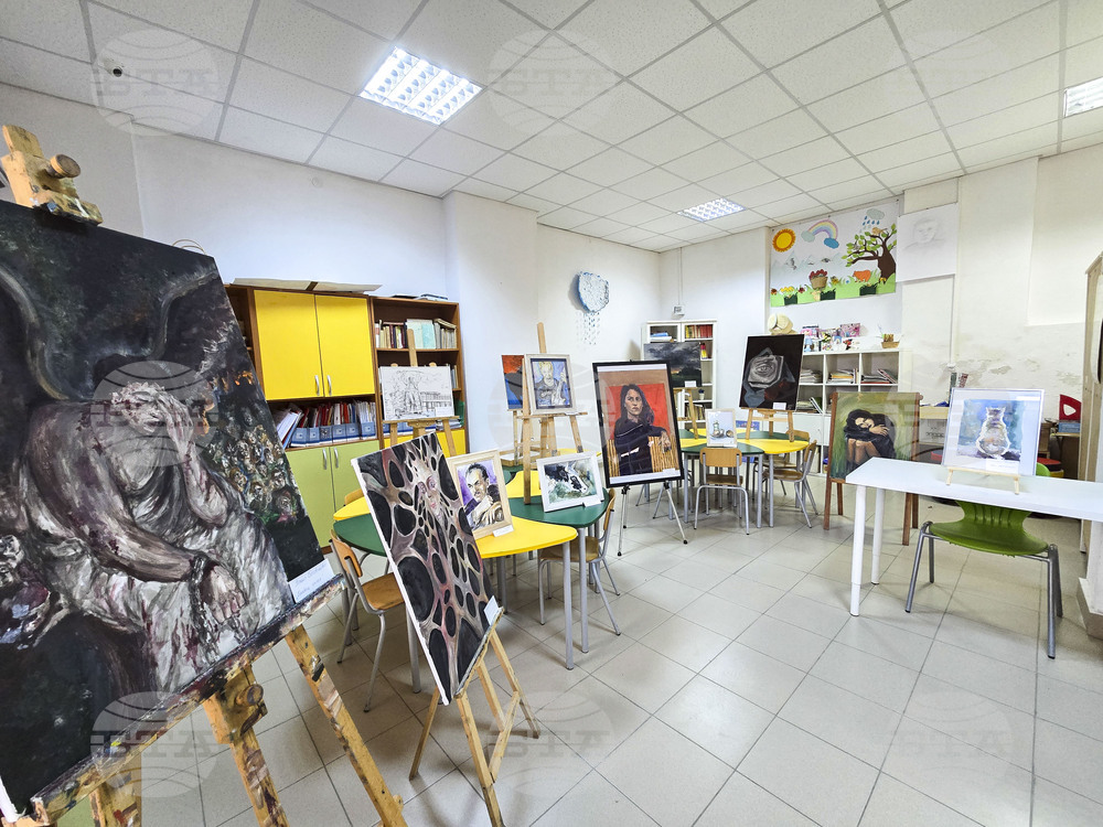 Панагюрище - СУ „Нешо Бончев“ - изложба „Будни“ - откриване