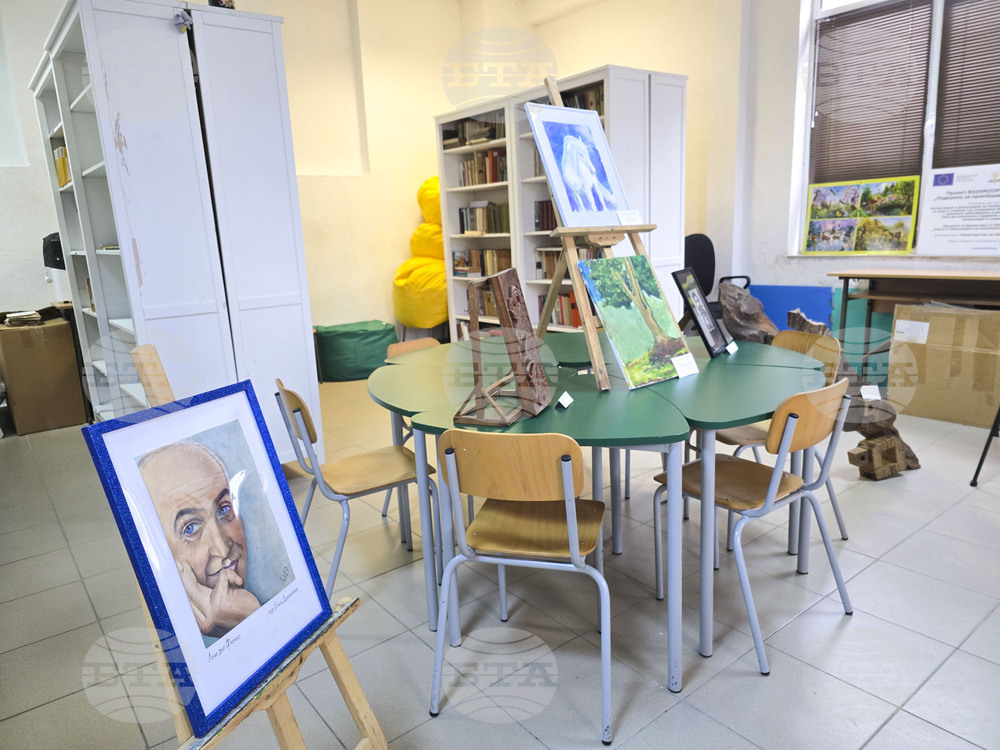 Панагюрище - СУ „Нешо Бончев“ - изложба „Будни“ - откриване