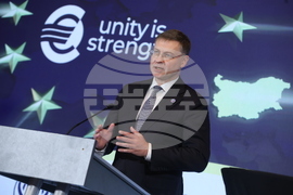 Валдис Домбровскис - пресконференция