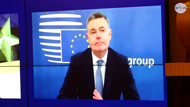 Подкрепата за еврото в използващите го страни е над 80 процента, посочи председателят на Еврогрупата Паскал Донахю