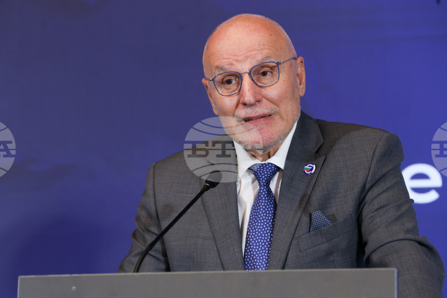 BNB Governor Assures Bulgarian People that Banks Are Fully Prepared for Currency Conversion