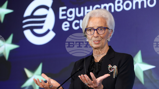 Президентът на ЕЦБ Кристин Лагард отбелязва последните часове преди влизането на България в еврозоната