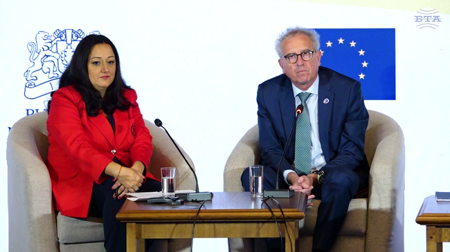 Геополитическите размирици са без прецедент, а влизането в еврозоната в такъв момент е изключително ценно, смята директорът на Европейския механизъм за стабилност