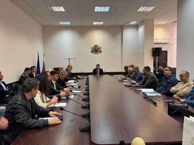 Областният управител д-р Неделчо Маринов председателства заседание на Областния съвет за намаляване на риска от бедствия относно изминалия пожароопасен сезон и предстоящия зимен период