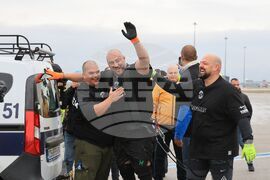 Летище „Васил Левски“ - опит за изтегляне на най-новия самолет - Airbus A220-300