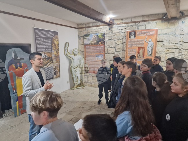 Образователната програма „От Египет… до Скандинавия“, организирана от Регионалния исторически музей в Разград, ще стане мобилна