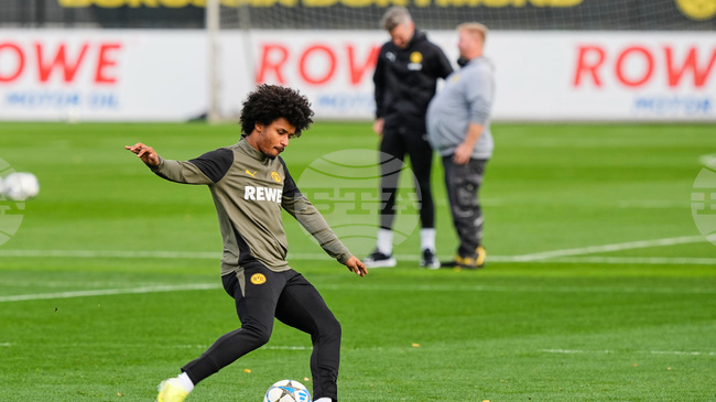 Манчестър Юнайтед има интерес към нападателя на Борусия (Дортмунд) Карим Адейеми