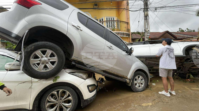 Броят на жертвите на тайфуна "Калмаеги" във Филипините надхвърли 90, над 430 000 души са евакуирани