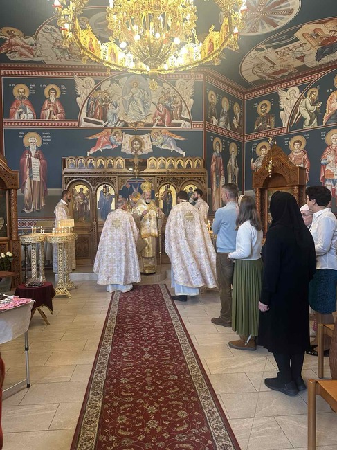 Празнична архиерейска света литургия бе отслужена на 1 ноември в църквата „Св. Иван Рилски“ във Виена