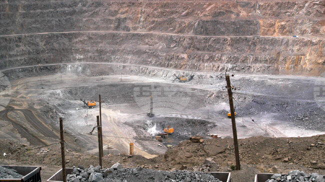 Китай обяви временното спиране на забраната за износ на редки метали към Съединените щати