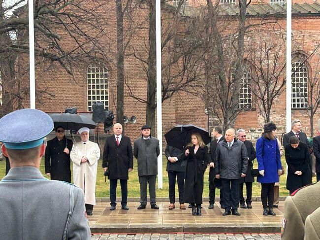 Коалиция БСП за България: Георги Свиленски и Христо Проданов почетоха Освбождението в София