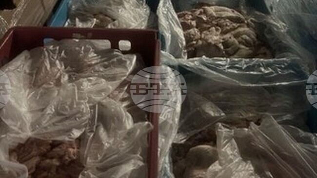 Повече от 70 тона вече е пилешкото месо с неясен произход, открито при съвместни действия на СДВР, БАБХ, НАП 