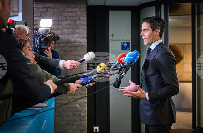 Лидерите на три нидерландски партии заявиха, че водят преговори за съставянето на правителство на малцинството