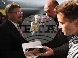 „Квадрат 500“ - изложба „Кристо и Жан-Клод. Опакованият Райхстаг, Берлин (1971–1995)”