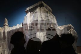 „Квадрат 500“ - изложба „Кристо и Жан-Клод. Опакованият Райхстаг, Берлин (1971–1995)”