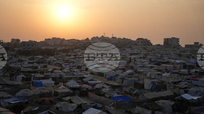 Десетки хиляди жители на Газа все още са без подслон в навечерието на зимата