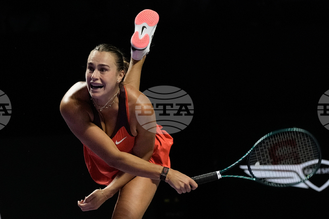 Арина Сабаленка с втора победа на Финалния турнир на WTA, Коко Гоф взе мача в два сета срещу Джазмин Паолини