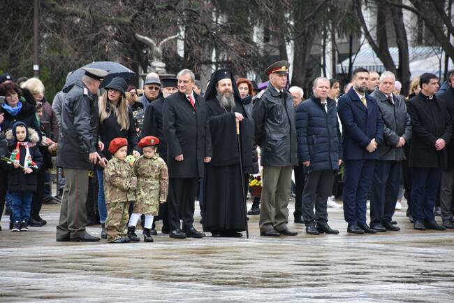Кметът Илко Стоянов по повод 3 март: 5 века този огън, който гореше в душата на българина беше в пъти по-силен от онзи, който опожаряваше тела, домове, училища и църкви. Поклон и вечна памет