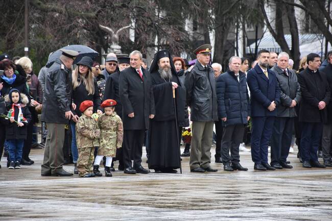 Кметът Илко Стоянов по повод 3 март: 5 века този огън, който гореше в душата на българина беше в пъти по-силен от онзи, който опожаряваше тела, домове, училища и църкви. Поклон и вечна памет