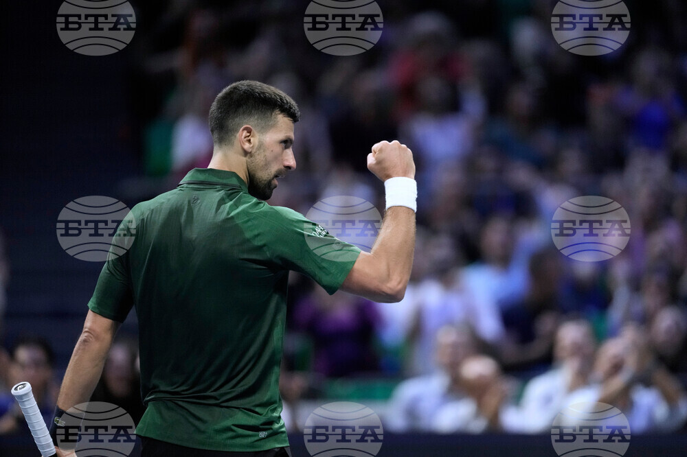 Новак Джокович едва сдържа сълзите си, след като организаторите на турнира в Атина пуснаха видеоклип в памет на бившия му треньор Никола Пилич