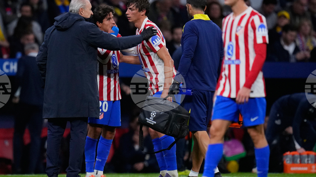 Защитникът на Атлетико Мадрид Робин Льо Норман има тежка контузия на лявото коляно, клубът не знае колко време ще отсъства