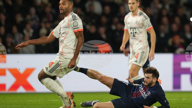 Кварацхелия: "Дори с десет души, Байерн се защитаваше добре“