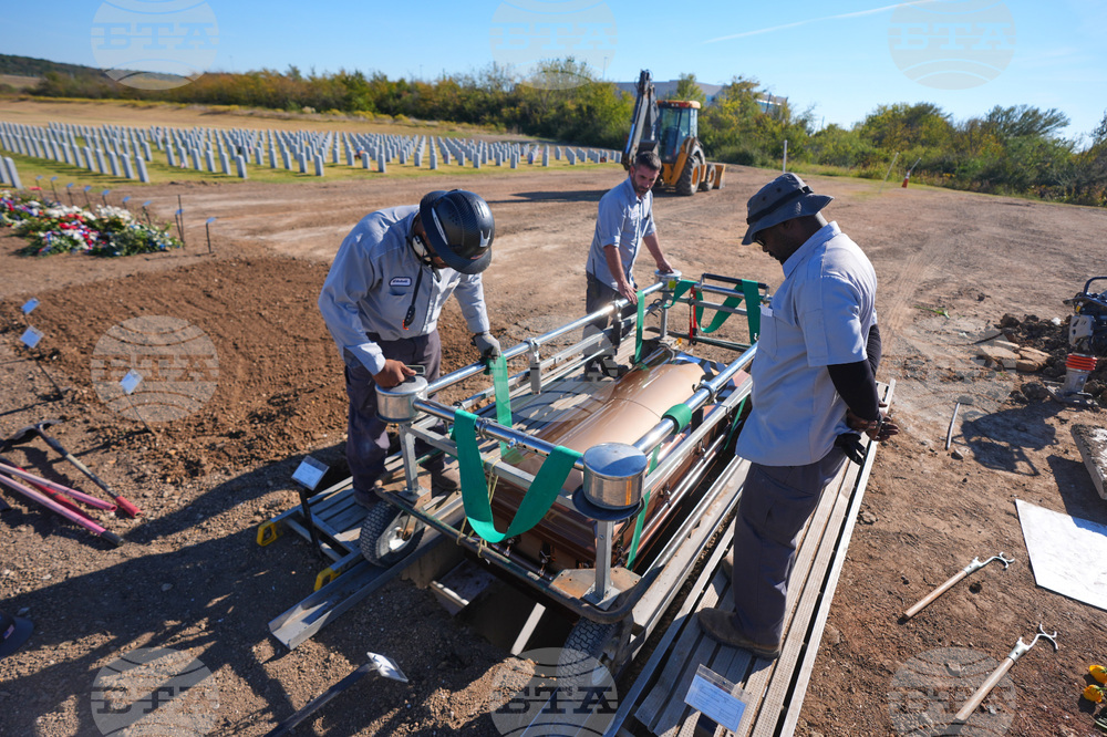 Government Shutdown National Cemetery
