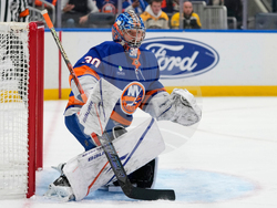 Bruins Islanders Hockey